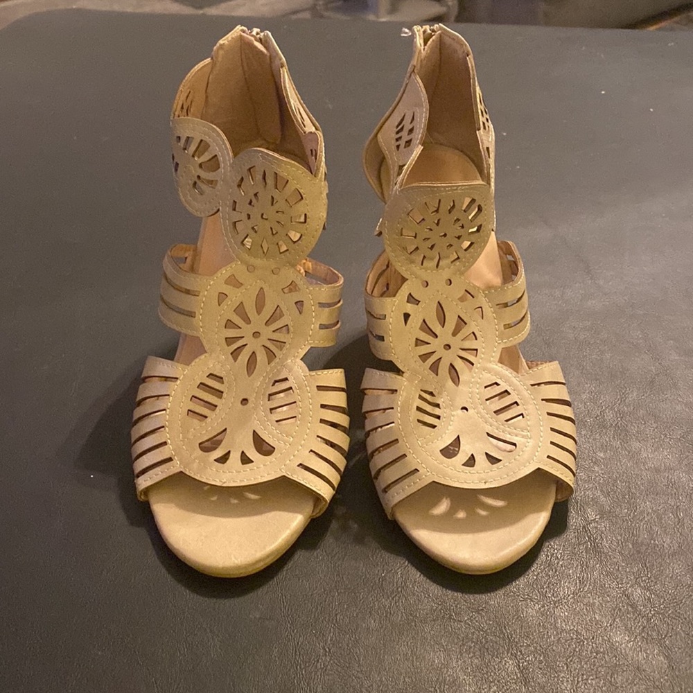 Women’s “ Forever” Size 8 1/2 Tan ankle cutout zip back cork wedge heel sandal